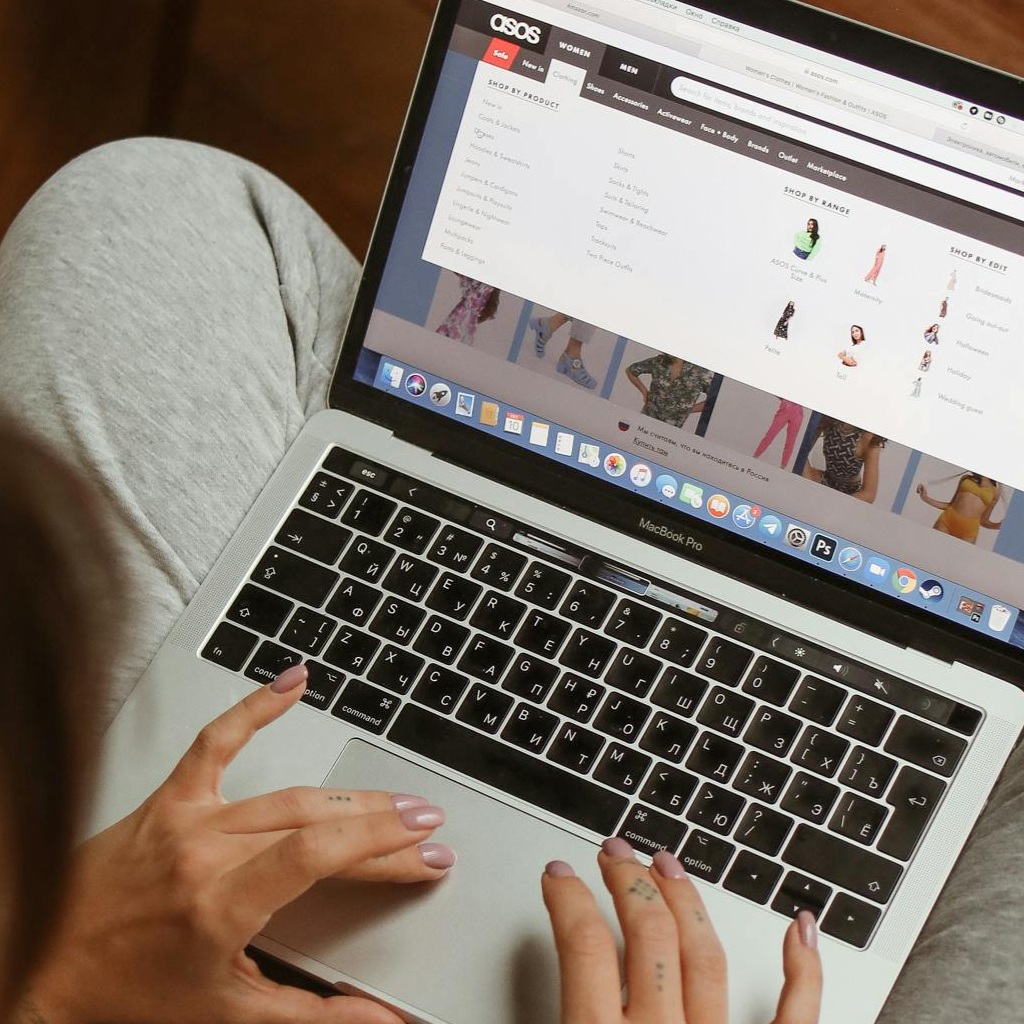 pexels polina tankilevitch 5585789